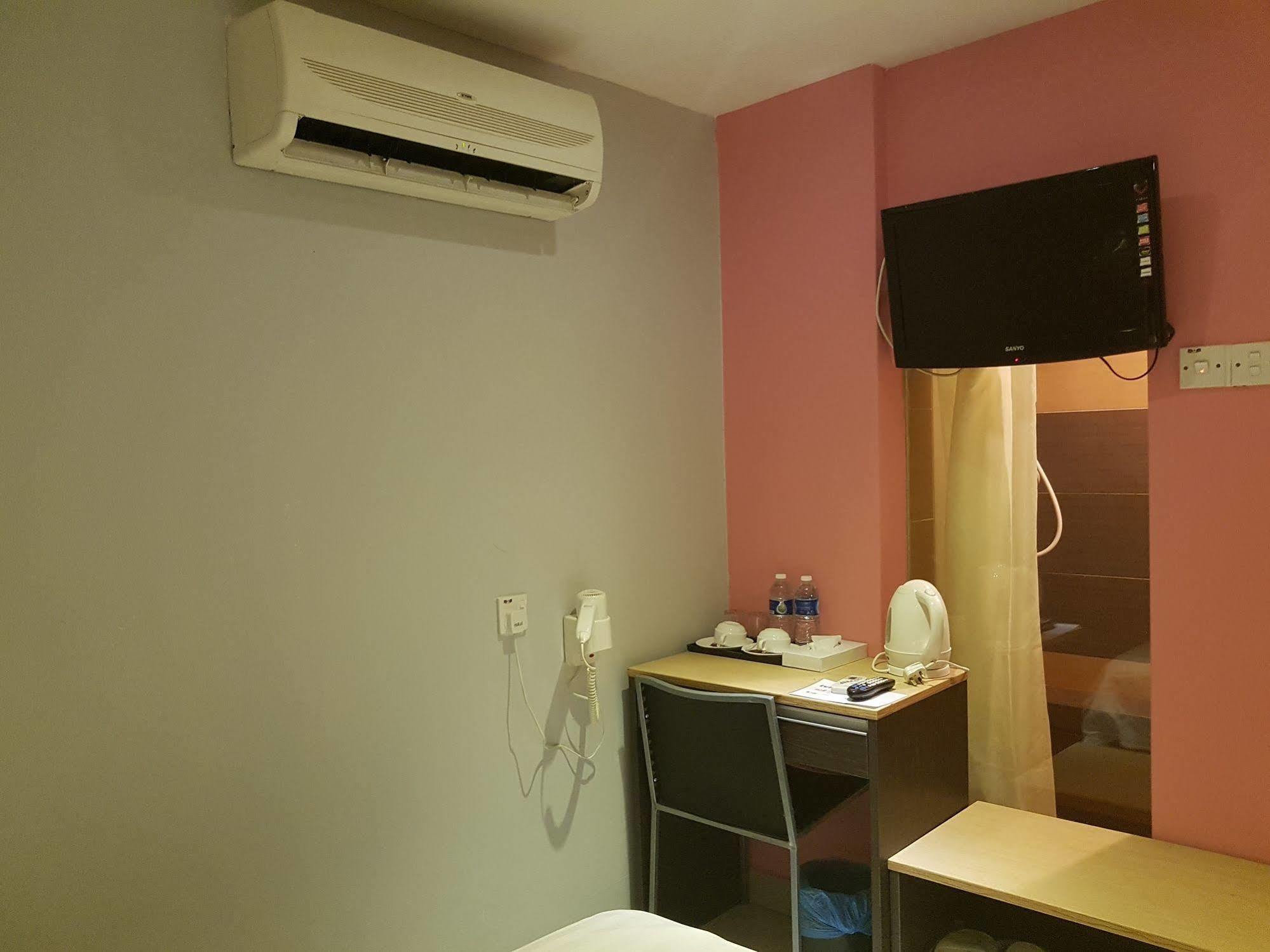 Jin Hotel Puchong Exterior foto